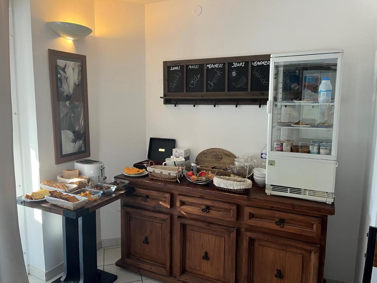 Hotel Les Arcades Saintes-Maries-de-la-Mer Ngoại thất bức ảnh
