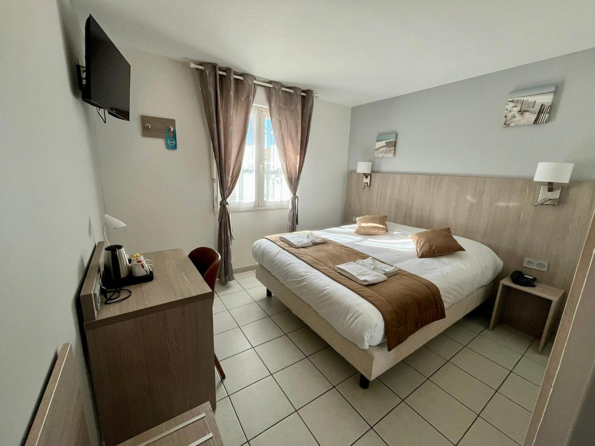 Hotel Les Arcades Saintes-Maries-de-la-Mer Ngoại thất bức ảnh